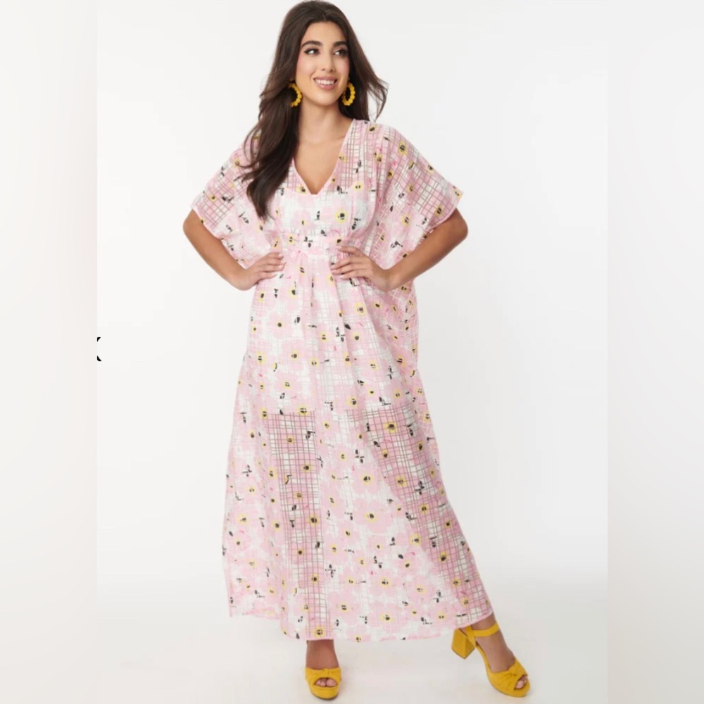 Unique Vintage NWT Pink Floral Burnout Chiffon Burton‎ Caftan Dress
